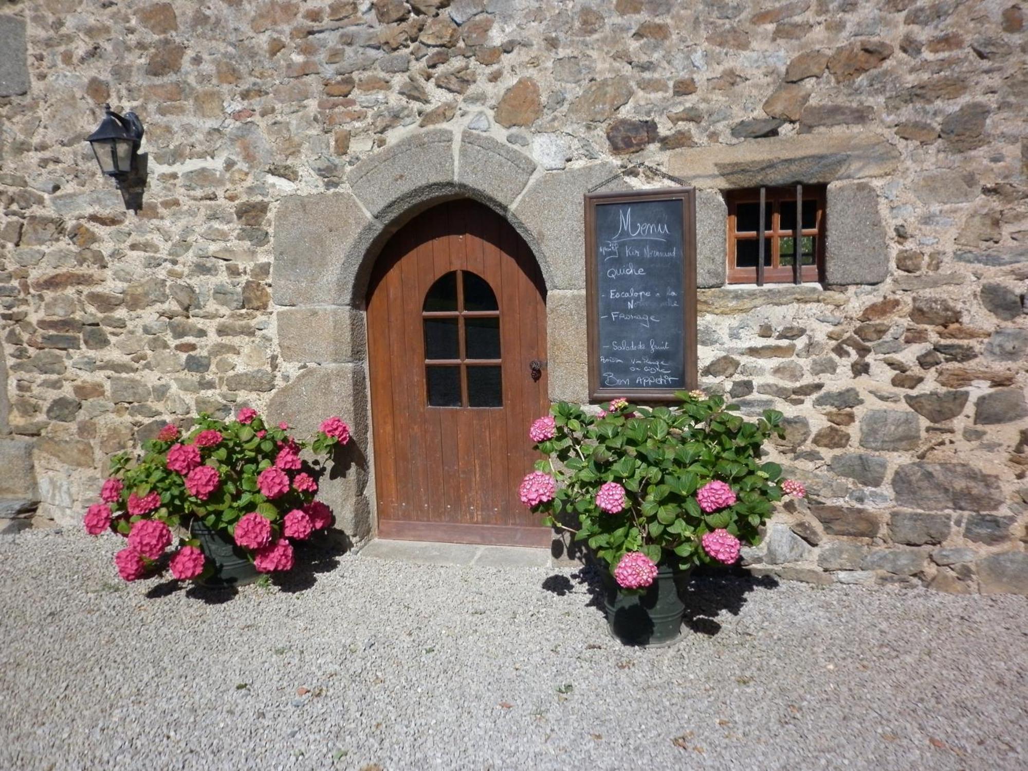 Manoir De La Foulerie Acomodação com café da manhã Ancteville Exterior foto